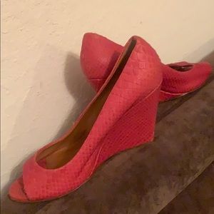 1937 footwear red 🐍skin print leather Wedge heels